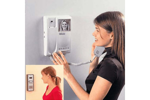 Сколько стоит домофон в Киеве?